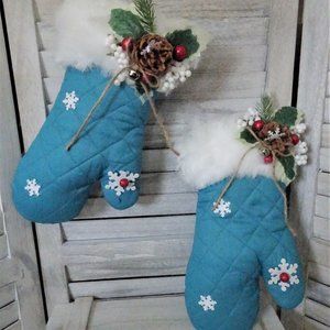 Blue Snowflake Christmas Mitts Set of (2)